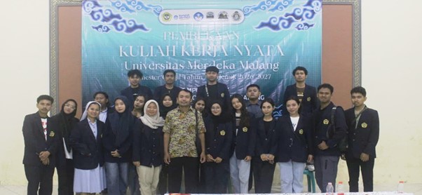 DARI SAMPAH MENJADI MANFAAT: PROGRAM PAVING BLOCK DAN BANK SAMPAH SEBAGAI SOLUSI BERKELANJUTAN KKN 15 UNIVERSITAS MERDEKA MALANG DI DESA PARANGARGO